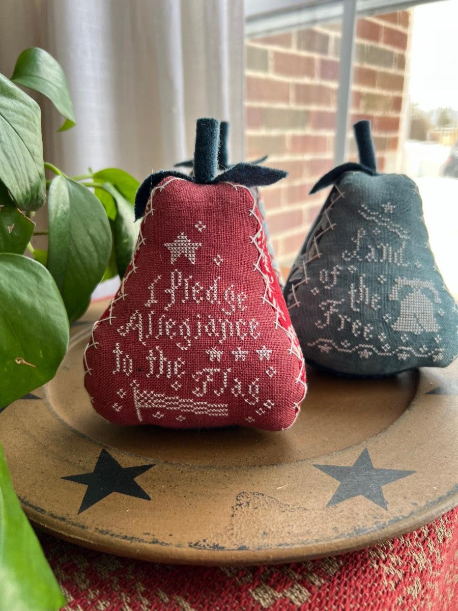 Market Exclusive!! NW-141 Patriotic Pears *Nashville Market Pre-Order*