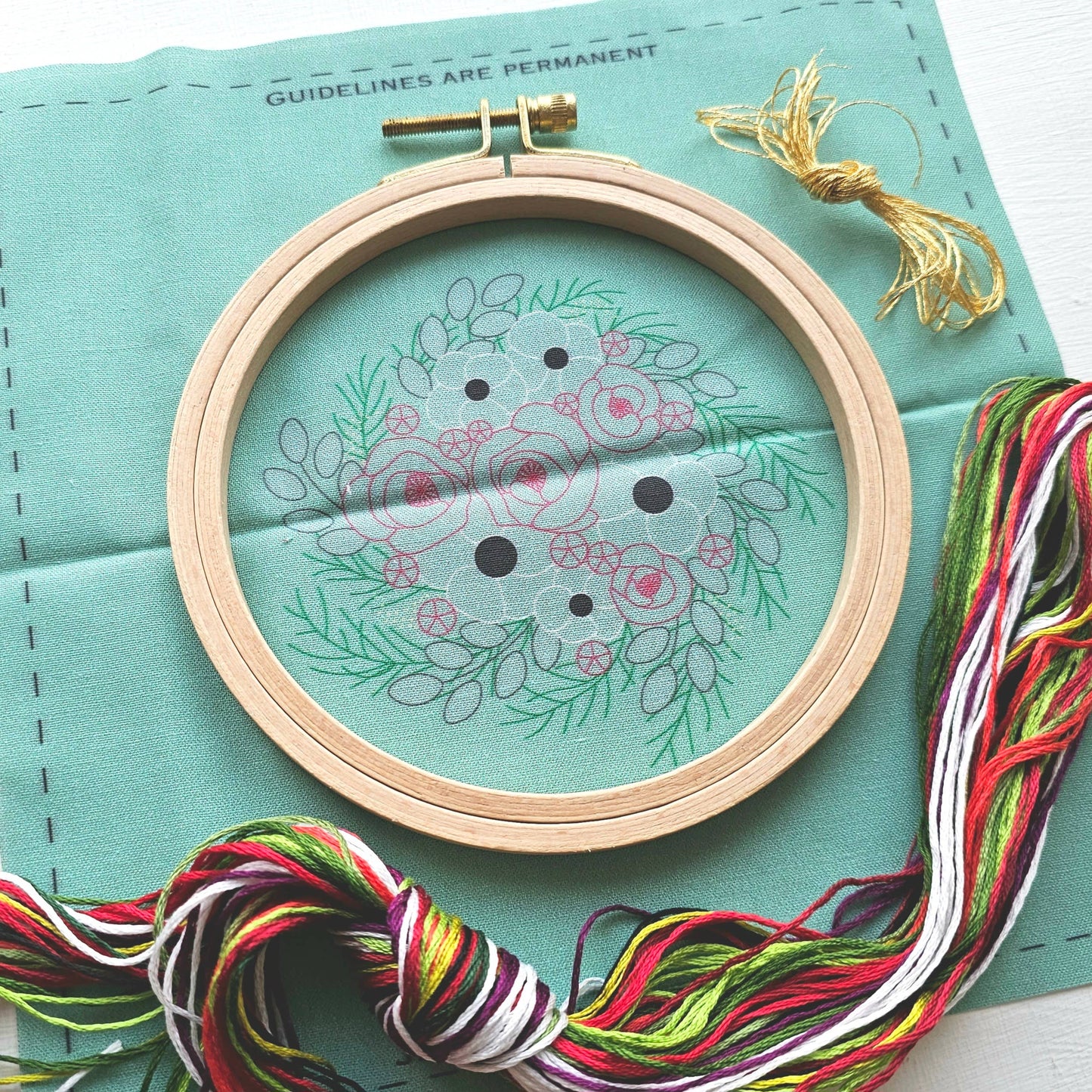 Jessica Long Embroidery - Festive Flora Holiday Embroidery Kit